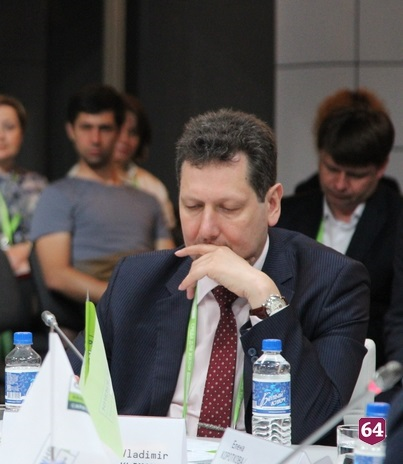 В.В. Климанов выступил на II Международном форуме «Среда для жизни: квартира и город» на круглом столе о перспективах жилищного строительства